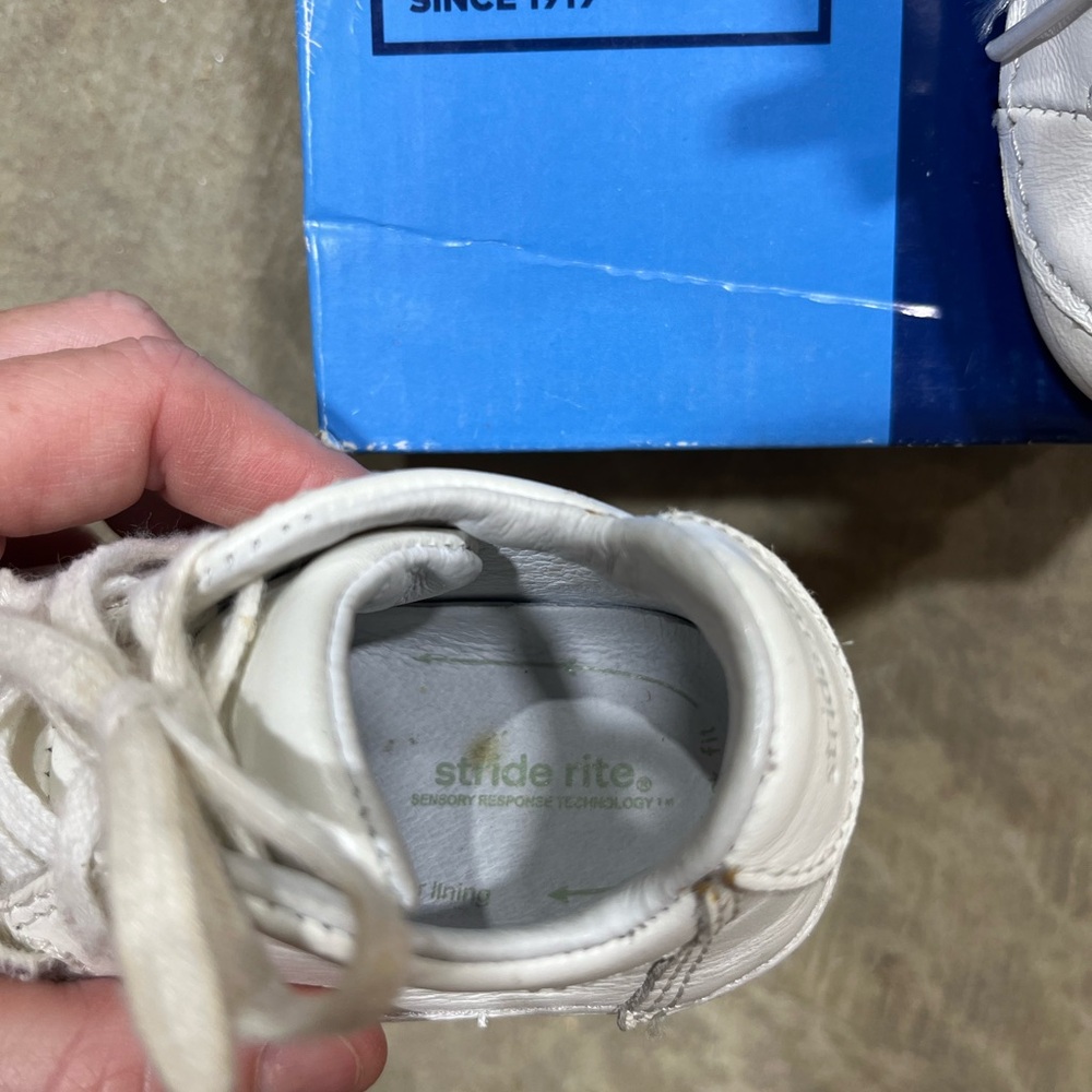 Stride Rite - Picture 4 of 4